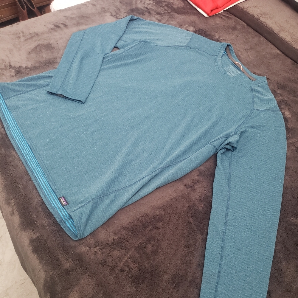 SOLD Men's L Patagonia Capilene Base Layer